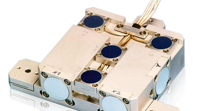 PI Capacitive position sensors Capacitance Nanosensors